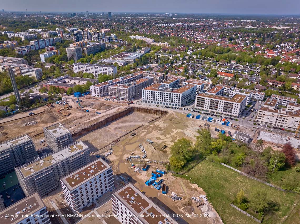 04.05.2023 - Luftbilder vom Alexisqaurtier und Pandion Verde in Neuperlach